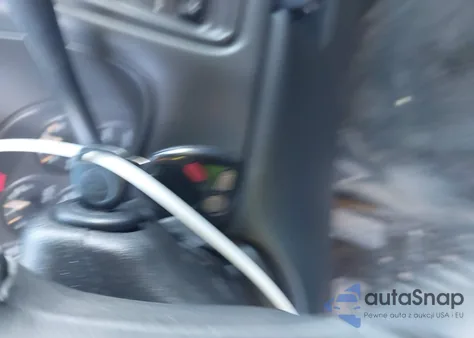 2002 Chevrolet Avalanche 1500 z USA, uszkodzony, nr VIN 3GNEK13TX2G187250